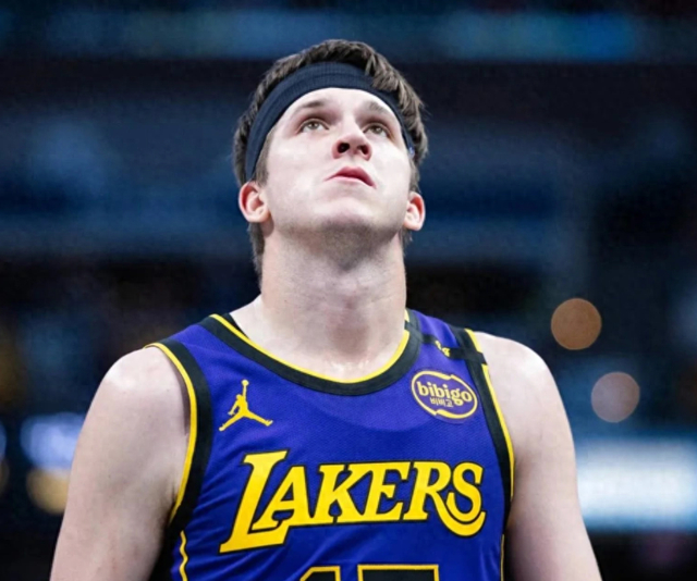 开云体育网址-单打硬解+末节之王！里夫斯就是湖人最需要的新基石|奥斯汀·里夫斯|洛杉矶湖人队|费城76人队|卢卡-东契奇|詹姆斯_新浪体育_新浪新闻